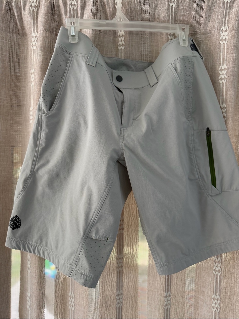 Stio men’s OPR short in light grey. Size 33x11